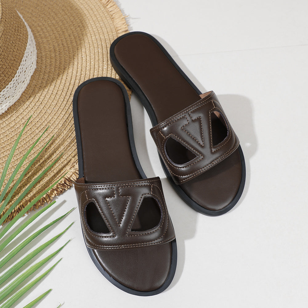 V-shaped slippers for women outwear 2026 popular summer fashioneasiest for matchflats women's sandals soft bottom vacation sand