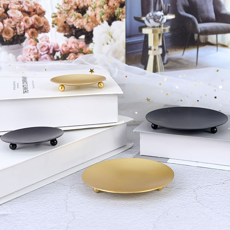 European retro minimalist wavy iron candle holder with electronic candles for a romantic ambiance in living room or dining table