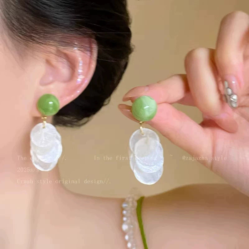 Spring break style white floral earrings - unique dopamine studs, niche design, versatile earrings