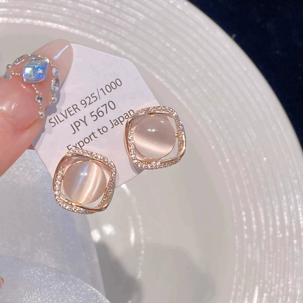 Tiktok viral: ultra-sparkling zircon earrings - women's luxury, unique, high-end hoop earrings. chic, sweet & edgy, influencer-approved, exquisite clip-on earrings