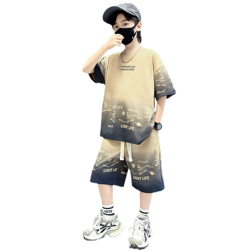 Boys' summer outfit set,  new summer collection, mid-to-large children's lightweight short-sleeve clothing, trendy, cool, and street-style ready