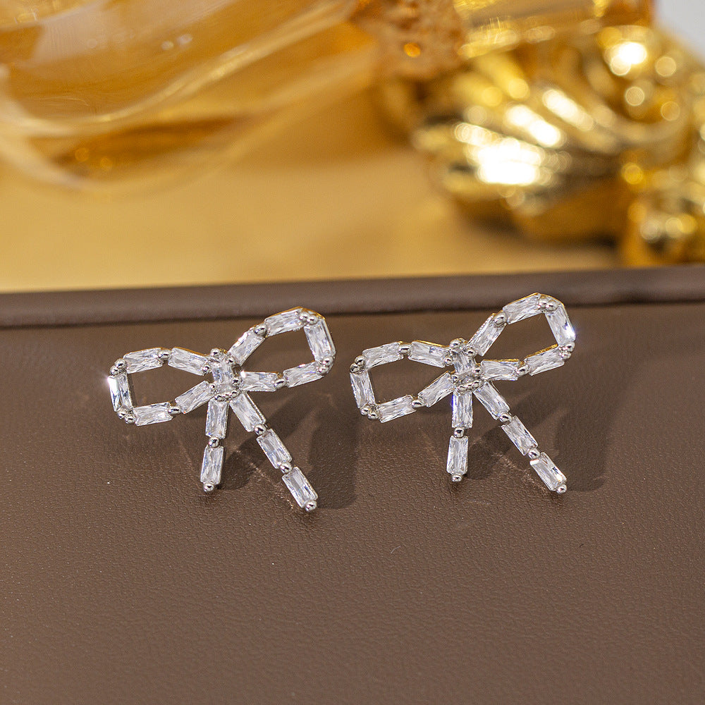 fashion elegant four-leaf clover earrings personalized zircon flower classy earrings niche styleaccessible luxurynew arrival earrings