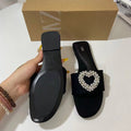 2024 summer new flat sandals with heart-shaped rhinestone buckle, open back, round toe, fashionable women's shoes for outdoor wear