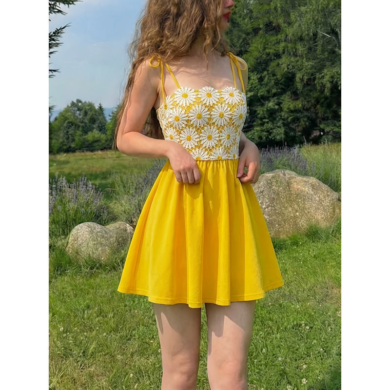 Women's summer new romantic elegant water-soluble daisy embroidered cinched waist a-line cami mini dress