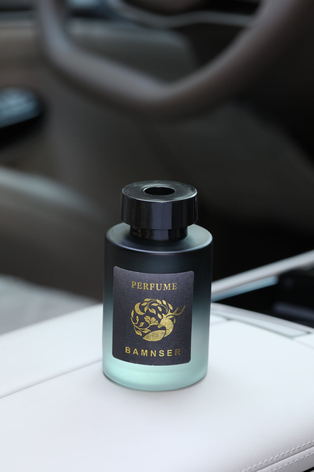 best-selling car perfume and aromatherapy for men, high-end car green field essence version fragrance