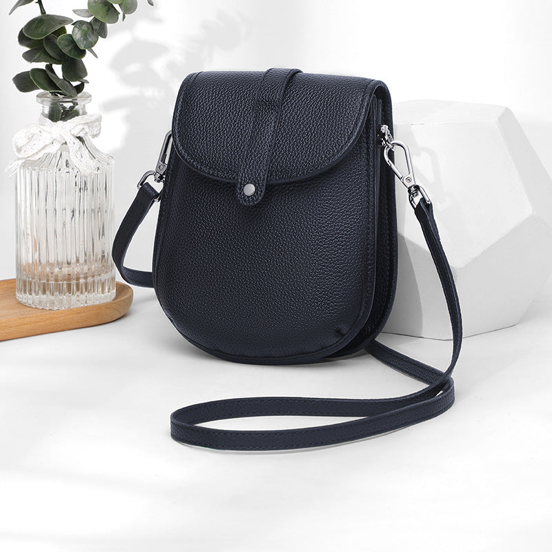 Casual first-layer cowhide shoulder bag women's 2025 new summer fashion genuine leather mobile phone bag casual versatile messenger bag