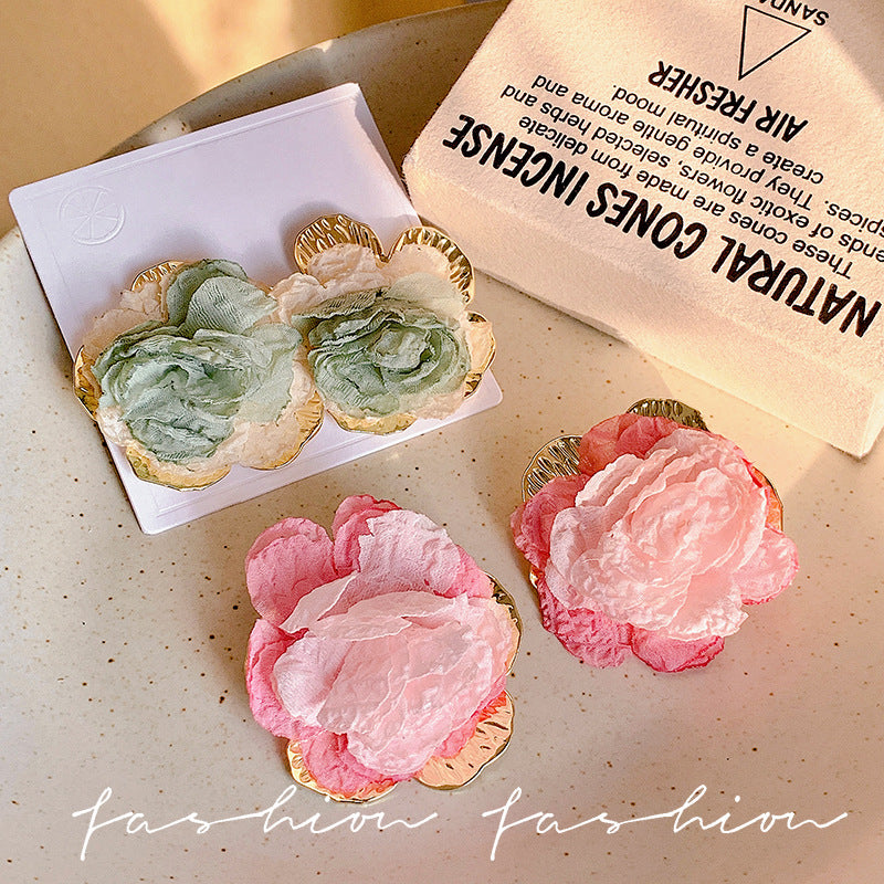 Suitable for summer pink flower earrings for women sense of designniche stylepopular earrings 2026 popular petal earrings