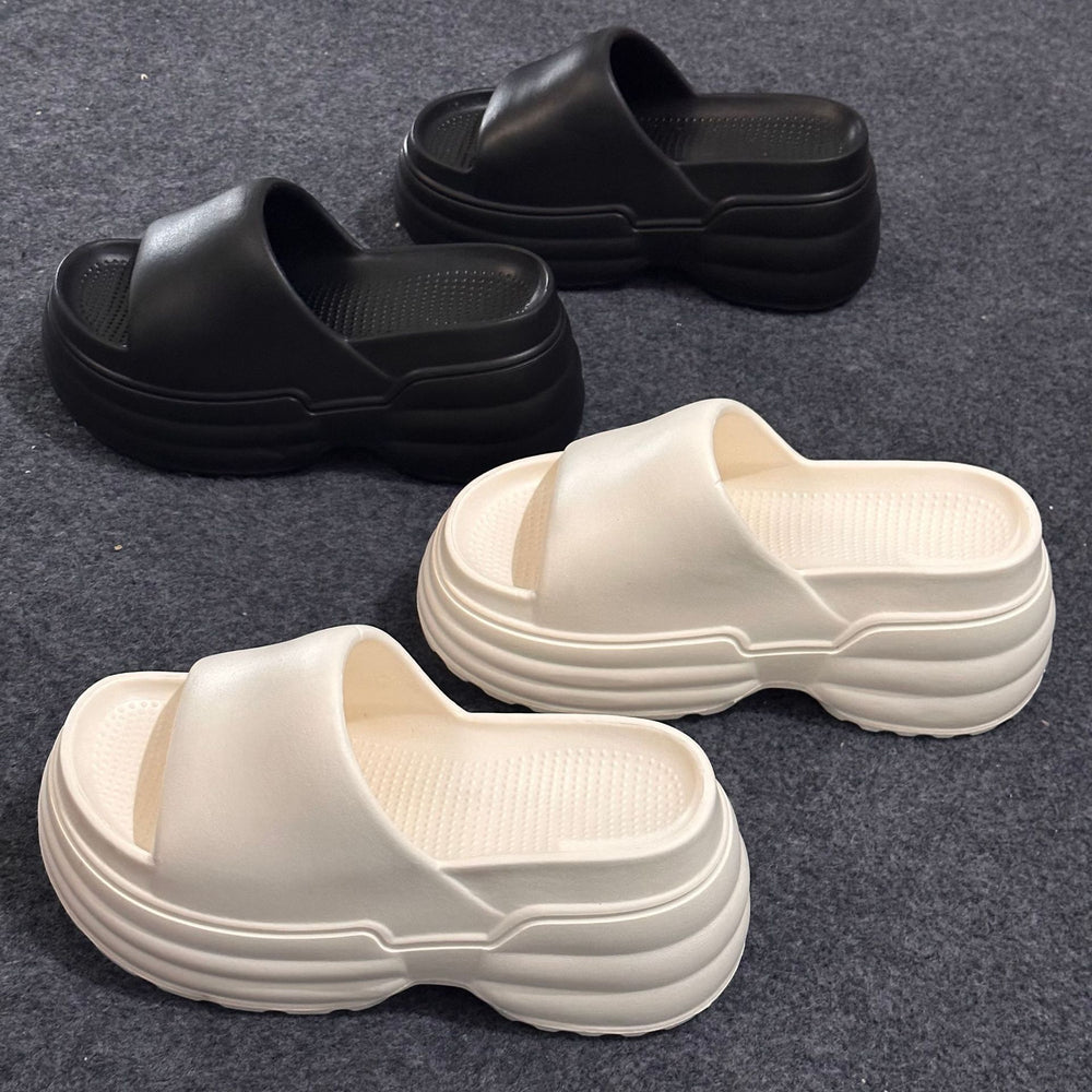 Thick sole rivet slippers women's summer outwear thick sole stomping on shit feeling 2025 new summer popular sandals wholesale