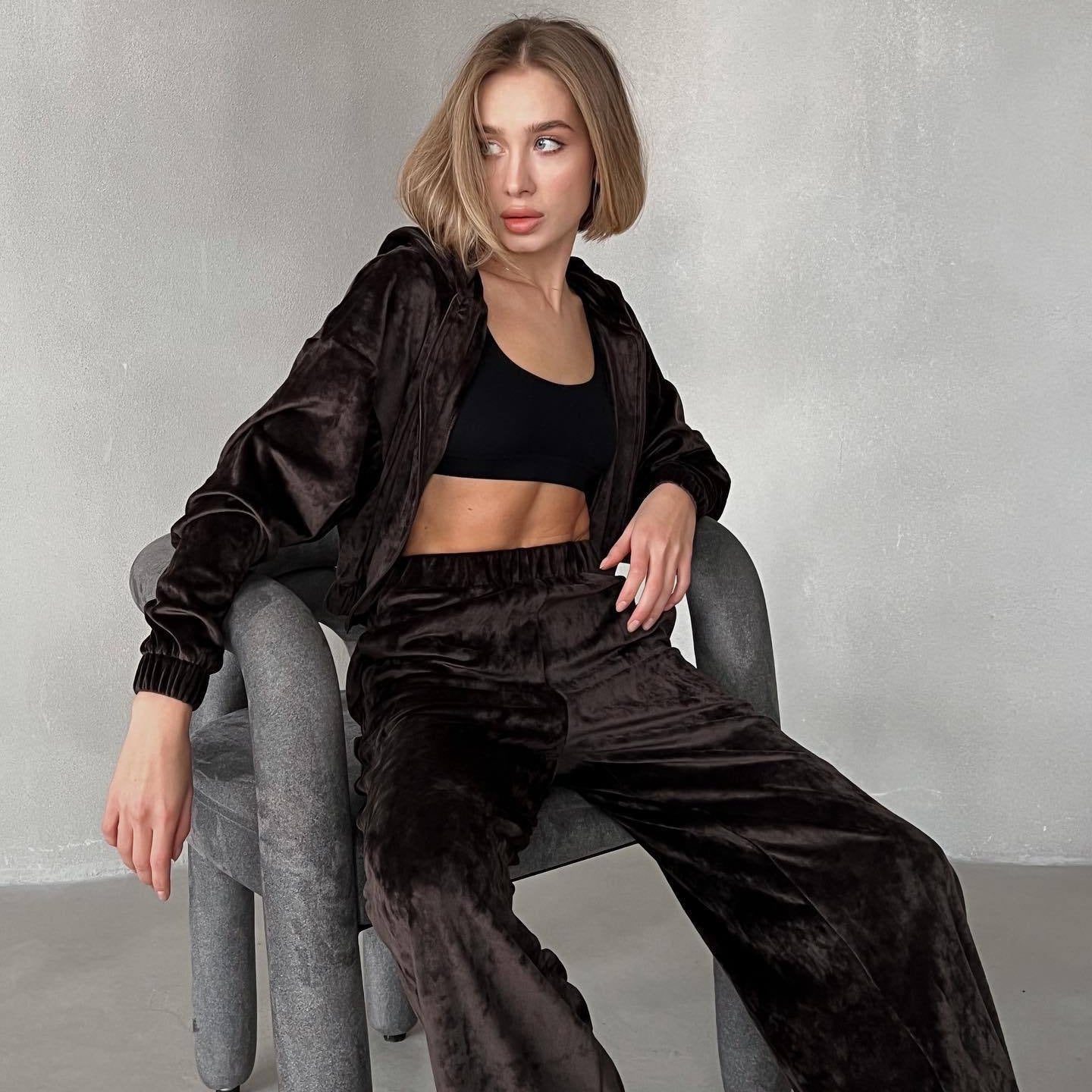 Cross-border independent station velvet hooded cardigan trousers women's two-piece set long-sleeved jacket pendant straight mopping trousers set