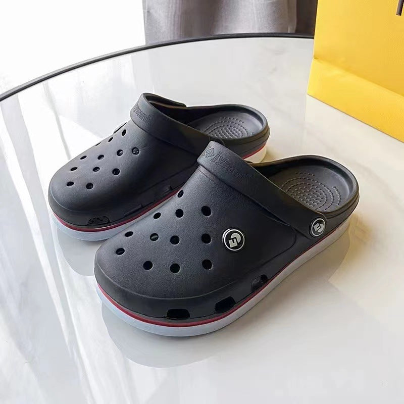 Customized 2022 new clogs women's summer outdoor korean style couple fashion beach shoes wear-resistant sandals and slippers for men