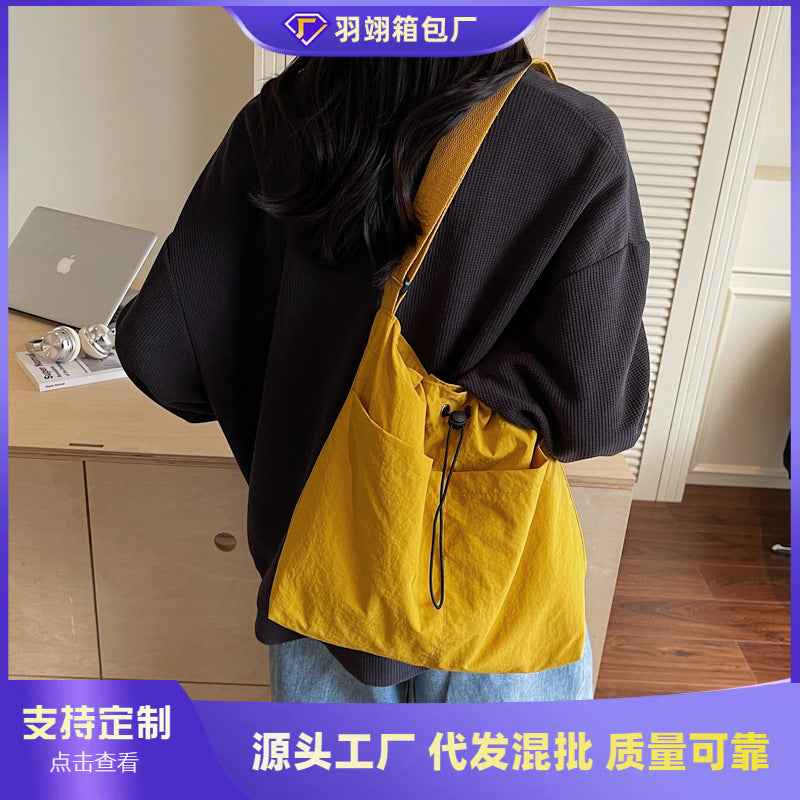 Foreign trade large-capacity tote bag women's 2024 new fashion student shoulder bag simple casual versatile messenger bag