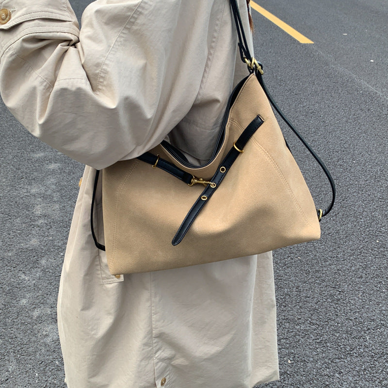 Niche style large capacity easiest for match tote bag shoulder 2025new arrivaltrendyclassy sense work clothing crossbody backpack women's bag