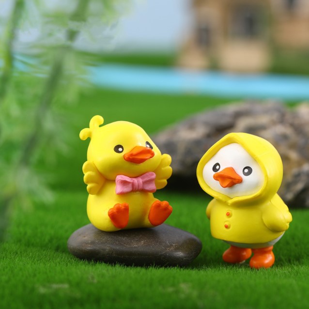 Car ornament little yellow duck resin ornament cartoon cute mini doll diy gardening micro landscape crafts