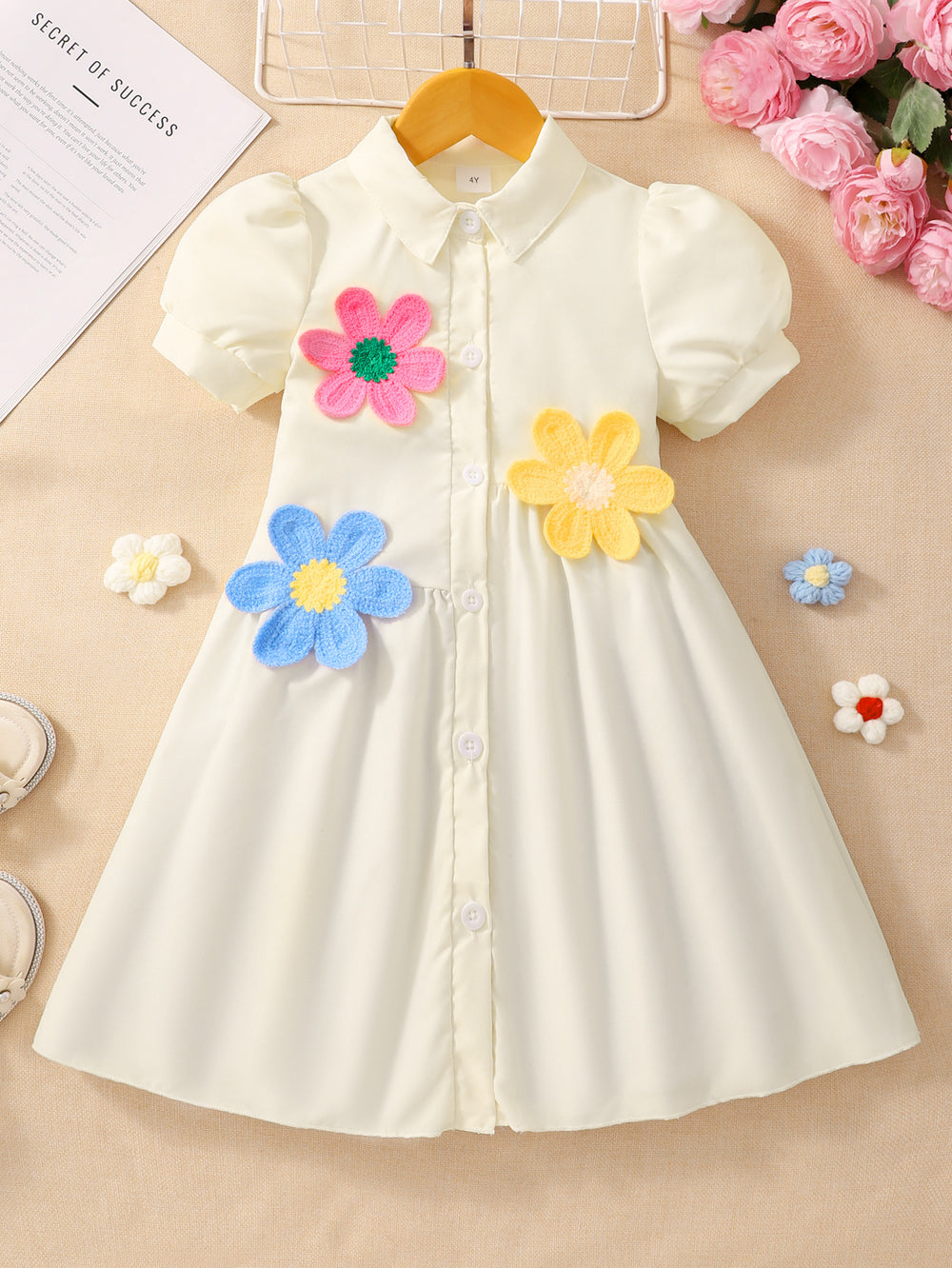 Girls' (toddler) dress, collared solid color dress with 3d floral appliqué