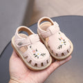 Summer baby first walker shoes, breathable infant sandals, non-slip soft sole squeaky shoes for girls, 0-2 years old