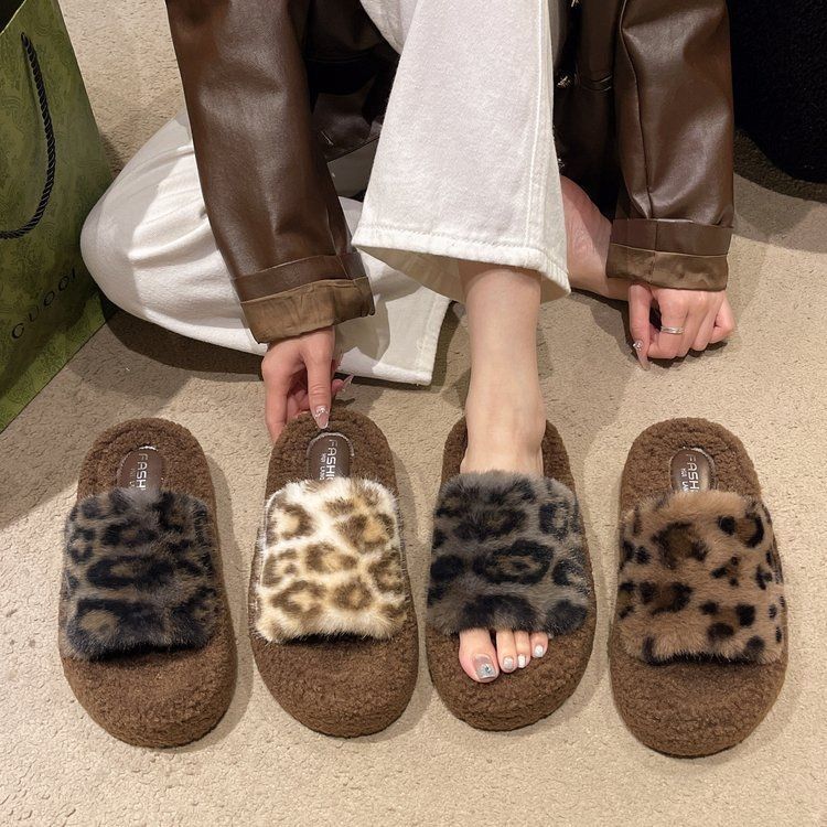 Thick sole fur slippers for women outwear2024 autumn winternew arrival lamb furry popular home one-line cotton slippers