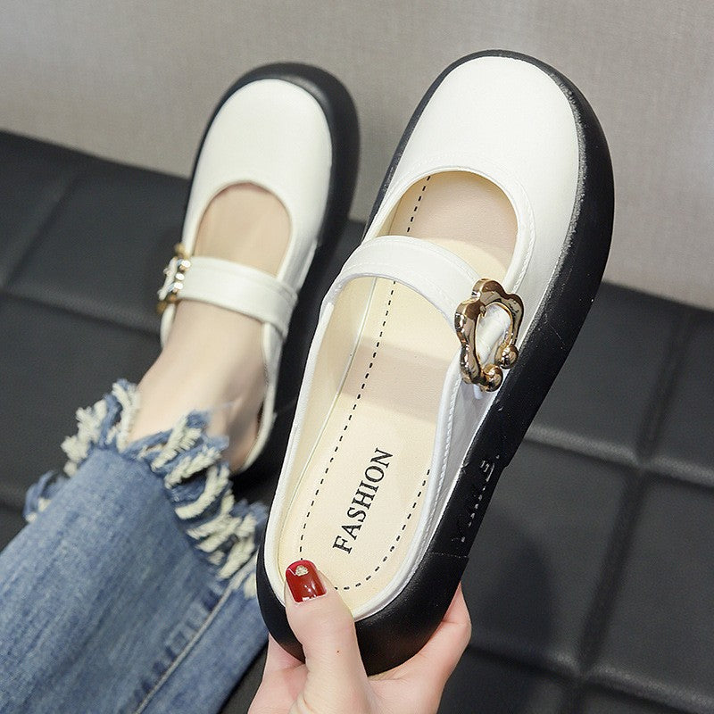 Women's slippers for outdoor wear 2025: fairy style, trendy and versatile, cloud-like comfort, thick sole, perfect for beach and seaside, flat sandals