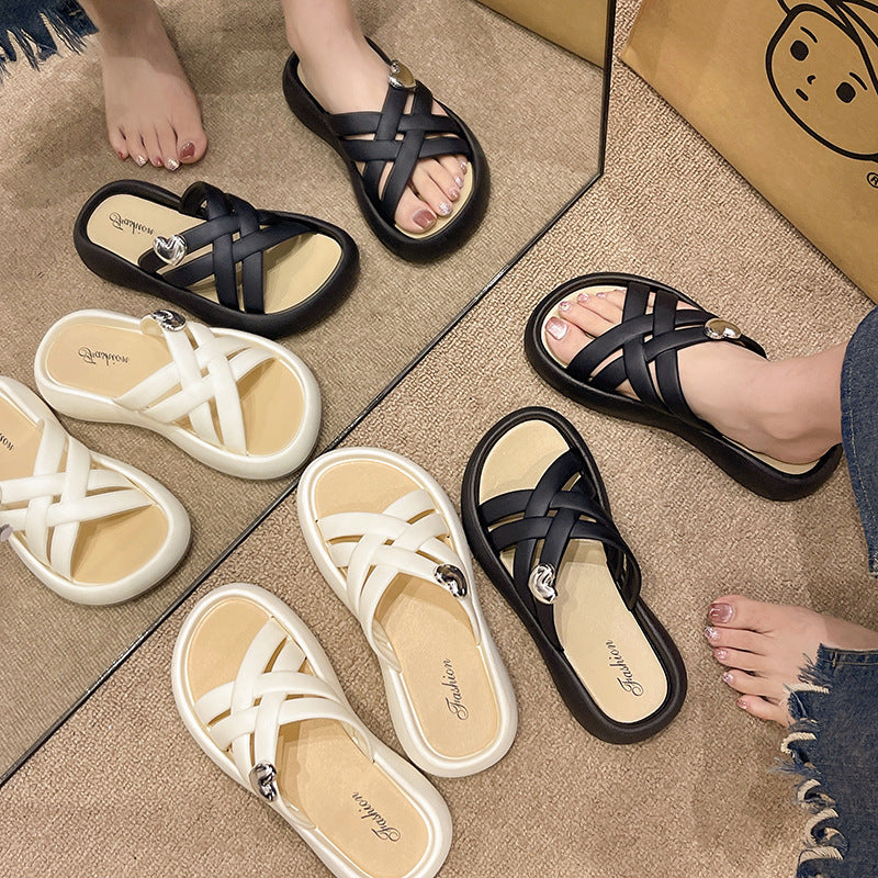 2024 new summer trendy & viral sandals: unique, casual, outdoor, fashionable, chunky sole, versatile thong sandals for women