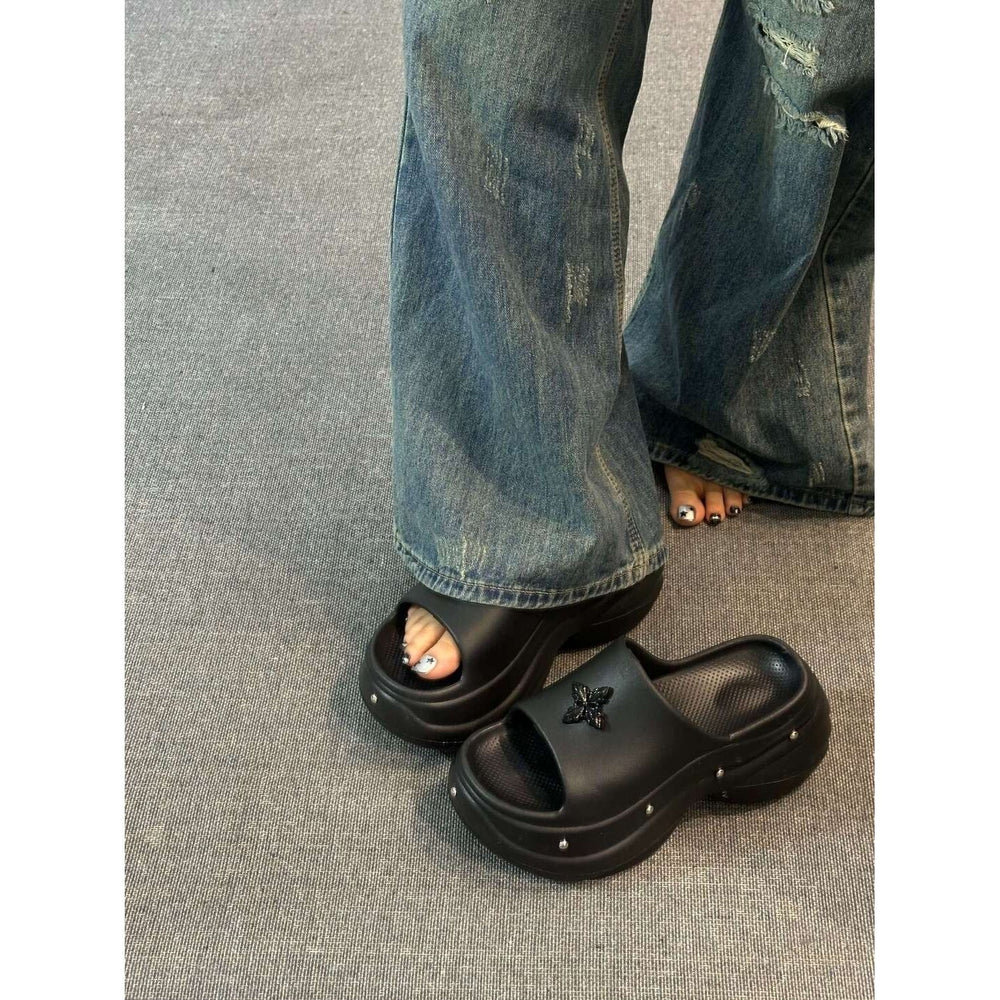 Thick solepetites height increasing slippers women's summer outwear thick sole stomping on shit feeling 2026new arrival popular sandals and slippers