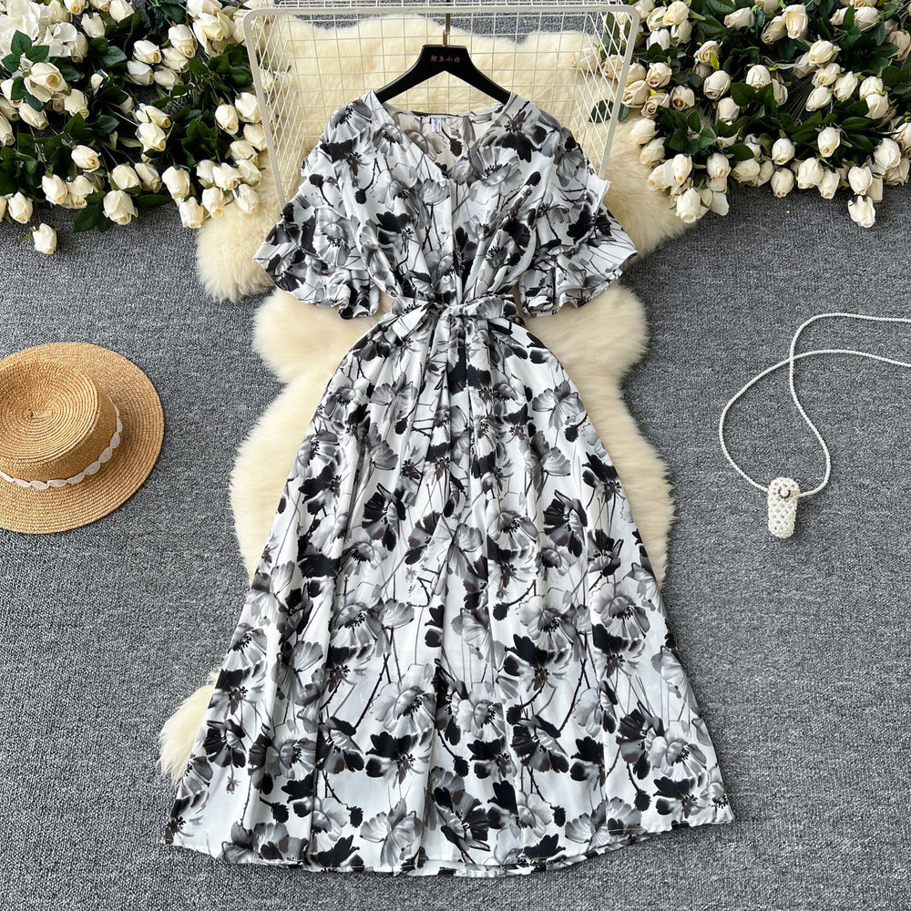 Gentle style female niche styleretro tea break v neck bell sleeves tie back waist slimming look a-line large swing floral dress for women