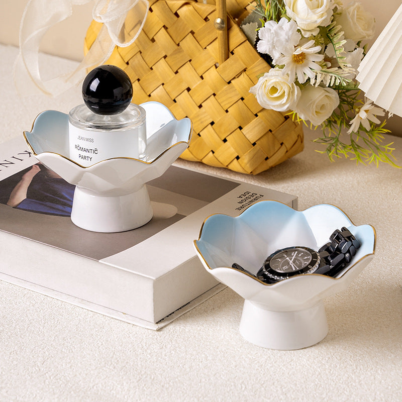 Stylishpopularclassy sense ceramic jewelry storage cup creative desktop ceramic ornaments goblet photo prop cup