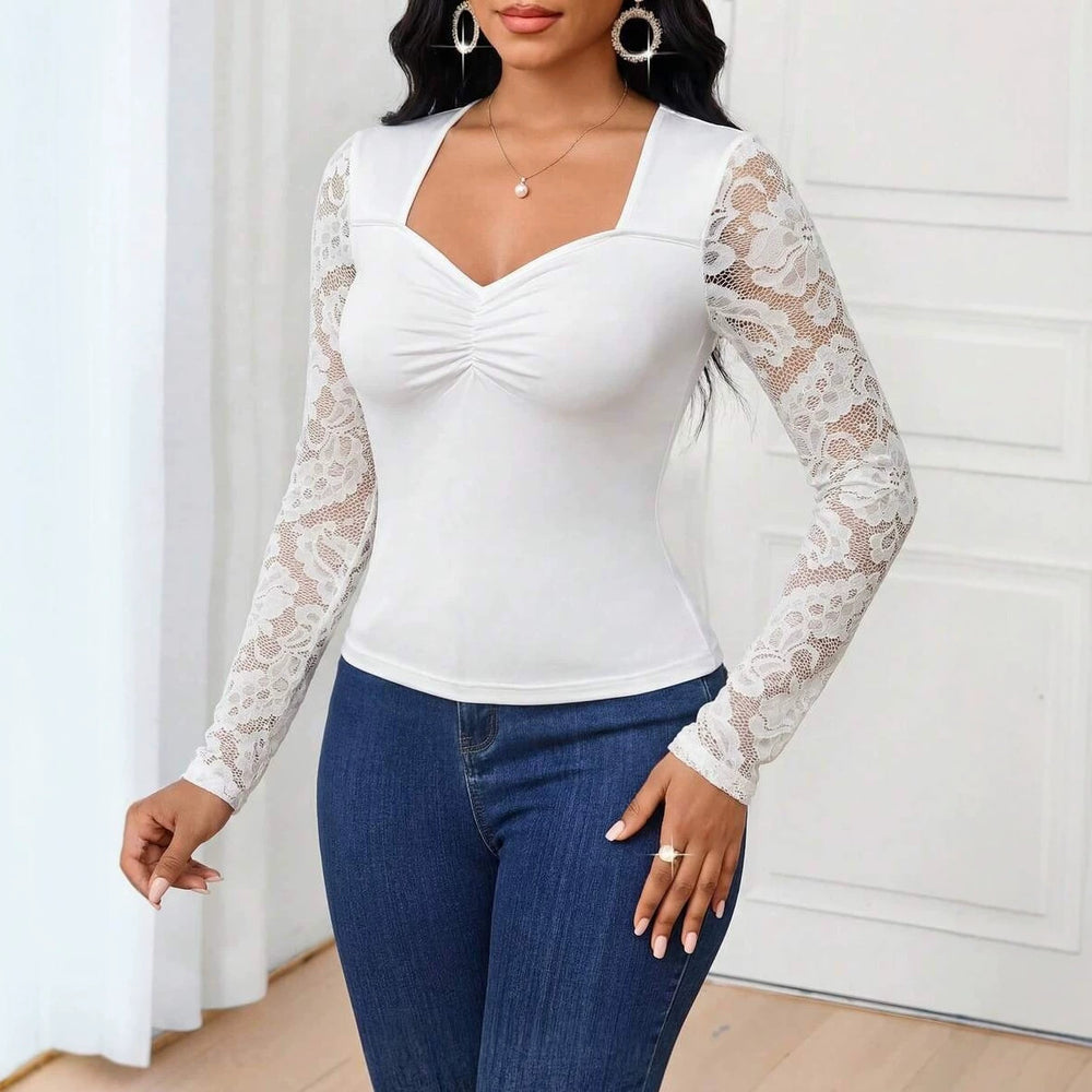 Women's casuallong sleeves t-shirt with lace and ruffles details