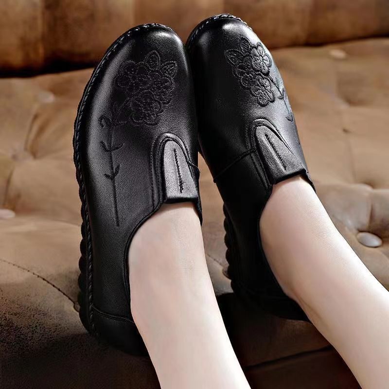 Soft leather soft bottom ladieswear shoes flatsabrasion resistantwaterproofbows work shoes wechat group purchase live broadcast one piece dropshipping