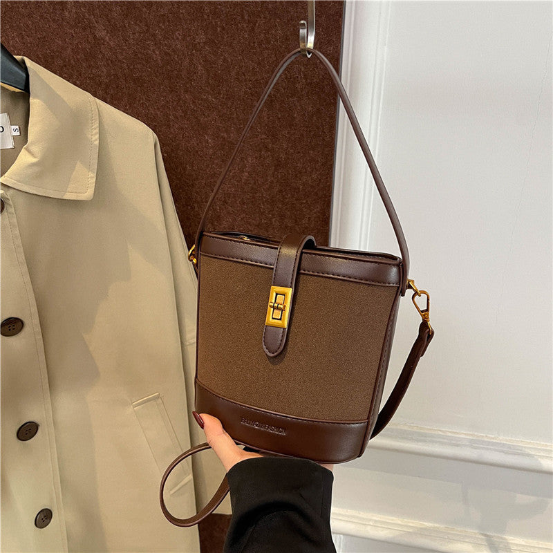 Fashion leopard print bag large capacity women's 2025 new autumn and winter popular foreign style messenger bag fashion portable bucket bag