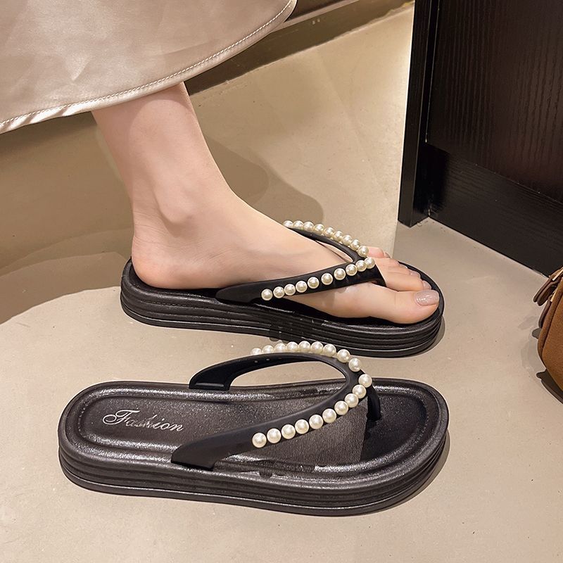 Sparkling rhinestone pearl flip-flops: 2025 fashionable new style, outdoor wear, summer anti-slip platform sandals, thick sole beach slippers