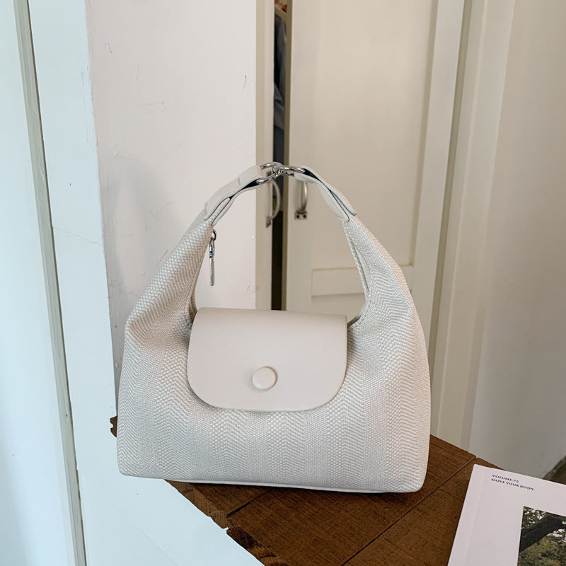 Foreign trade is popular this year, handheld small bags for women 2025 new fashion shoulder dumpling bags, commuter messenger bags to work