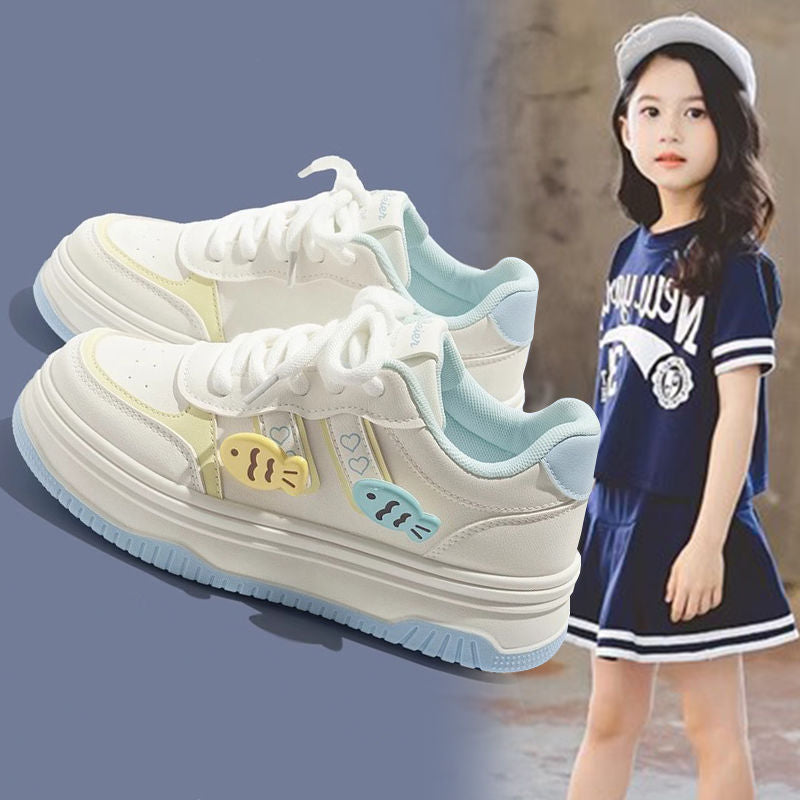 Girls' athletic shoes - new autumn  collection: breathable mesh sneakers, white shoes, student skate shoes for mid-to-large children and kids