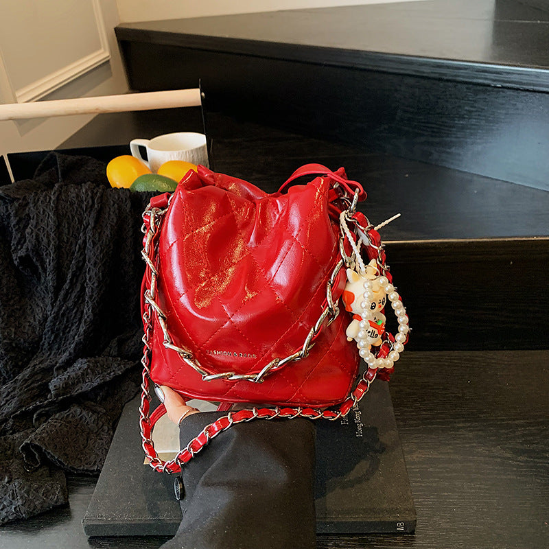 Foreign trade rhombus chain bag women's 2025 new fashion niche summer messenger bag this year popular bucket bag