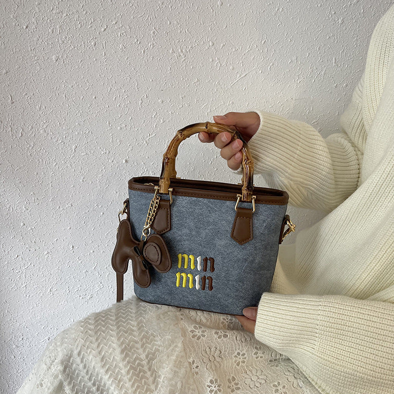 Straw 2025 new small square bag pastoral hand-woven tote bag seaside vacation beach shoulder bag