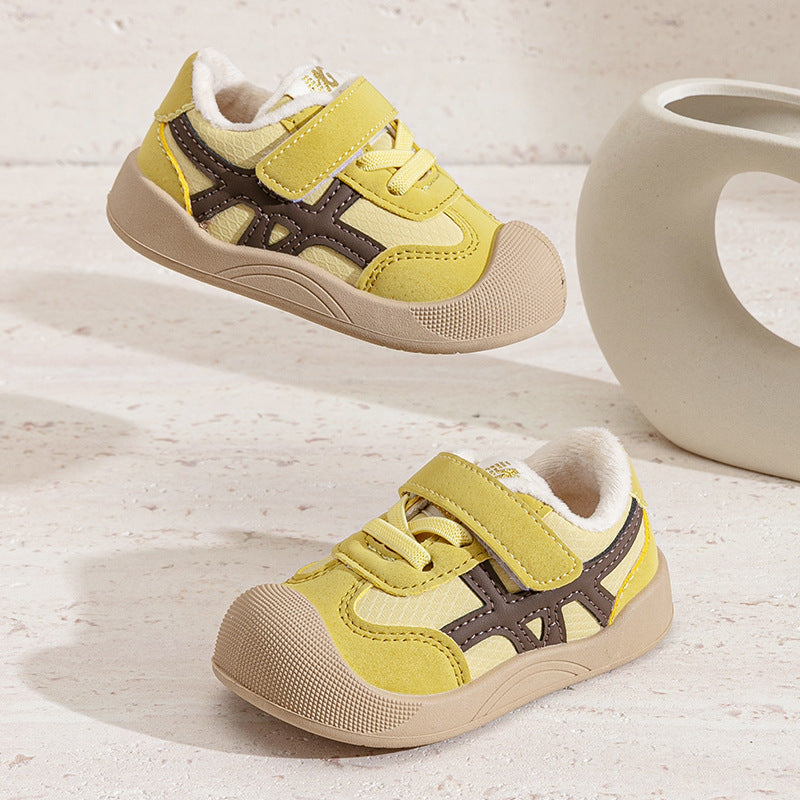 New casual sports shoes for men, women, and children - canvas sneakers, first walker shoes, toddler anti-slip shoes, and insulated winter shoes