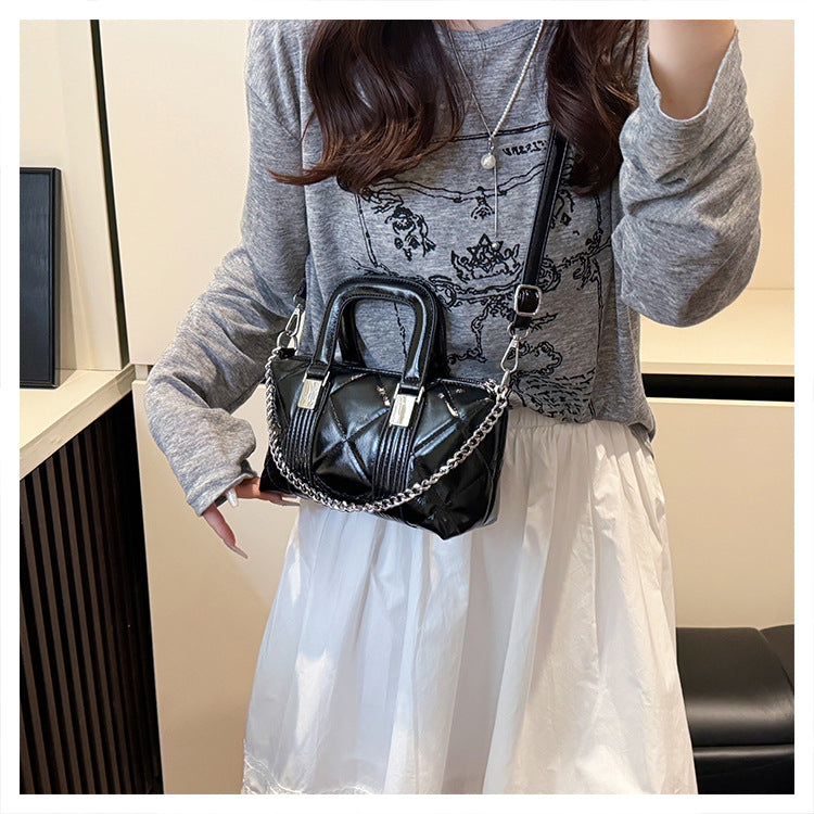 Cross-border casual retro diamond embroidered thread bag 2025 new pillow bag fashionable versatile handbag single shoulder messenger bag