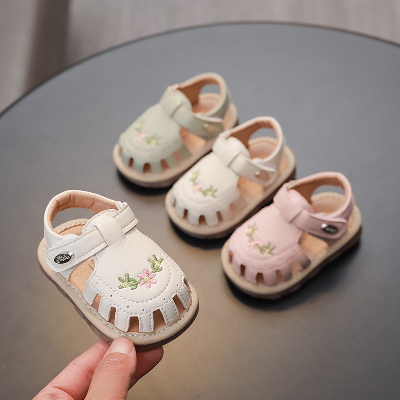 New spring/summer embroidered baby sandals - soft sole crib shoes with squeaker for infants (0-2 years)