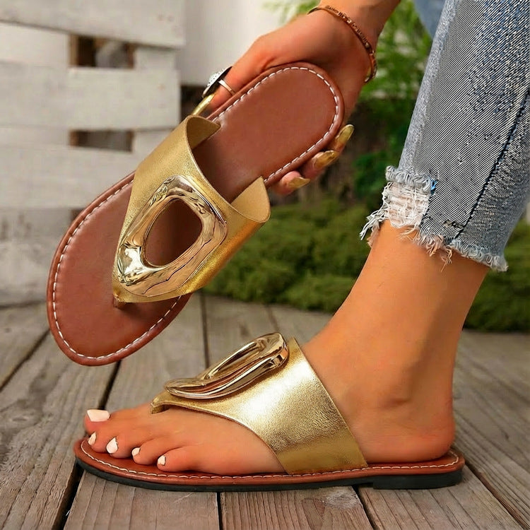 European and american plus size flat flip-flops for women,  summer new style, metal buckle solid color hollow-out beach sandals