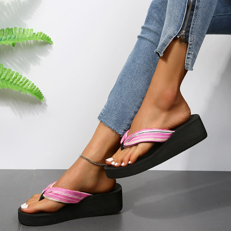 Wholesale women's outdoor slippers - colorful wedge heel, mid-heel, new fashion summer platform flip-flops, trendy internet-famous sandals