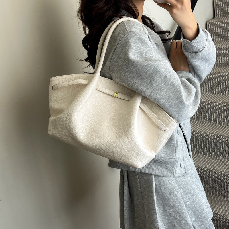 large-capacity tote bag for women 2025 autumn new arrivaltrendyeasiest for matchniche style shoulder bag classy texture armpit bag