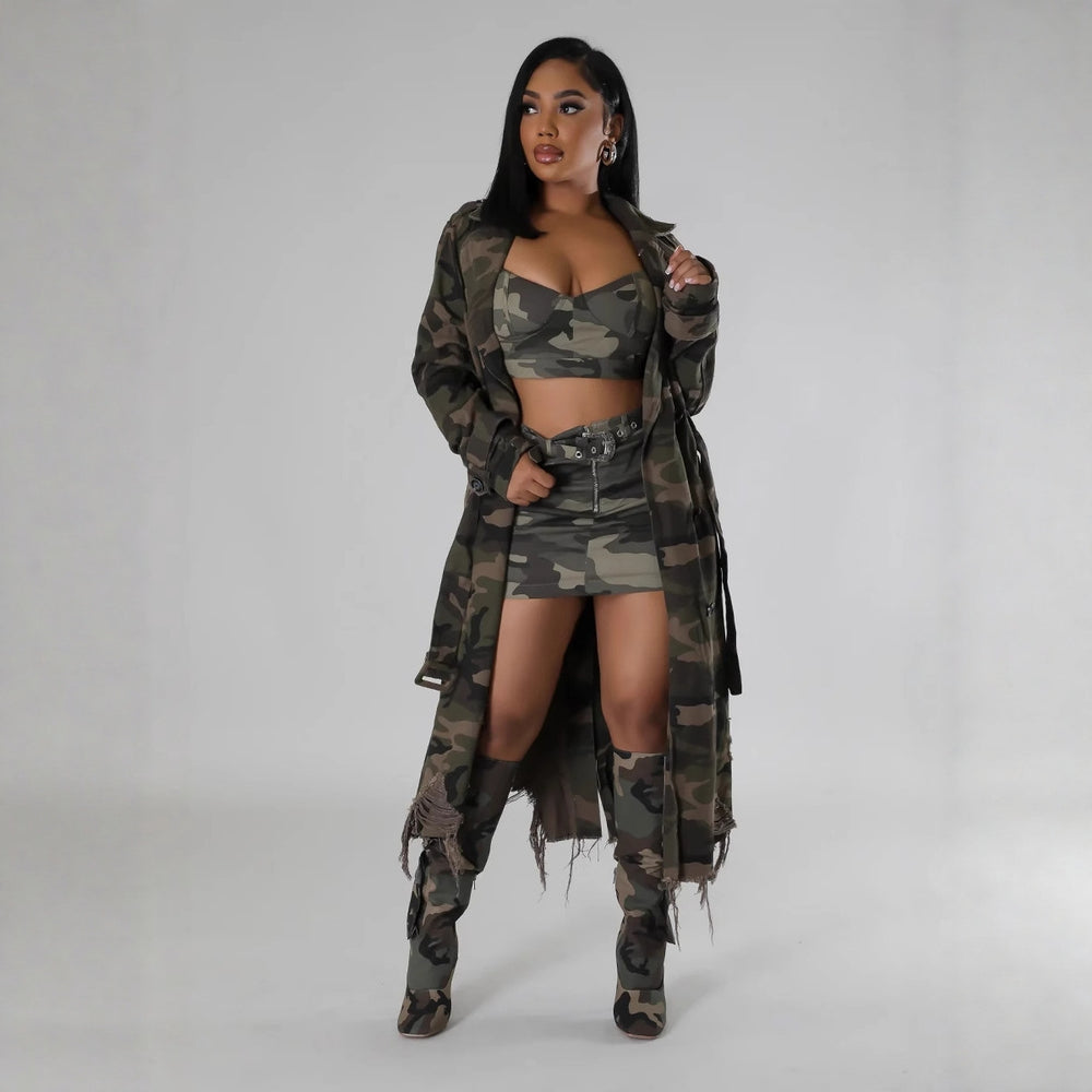 S391323 cross-border fashion independent station  european and american women's clothing ripped personalized camouflage long windbreaker outwear
