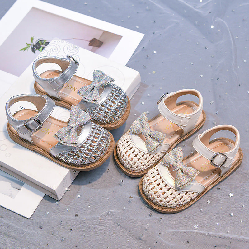 Vancahao girls' rhinestone bowknot woven hollow-out sandals -  summer new collection - closed-toe beach shoes for kids