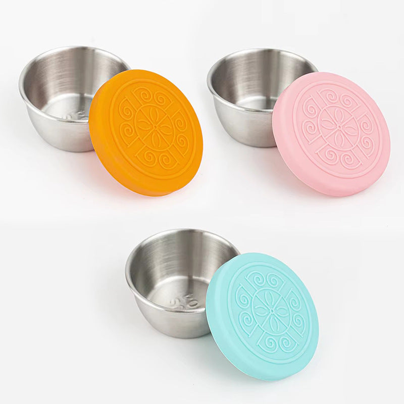 Factory direct supply 304 stainless steel seasoning dish large capacity sauce cup 50ml dipping dish with silicone cover wholesale