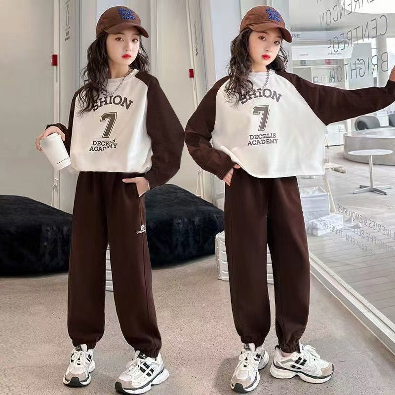 Girls' fall/winter outfit set: new  fleece-lined two-piece set for big girls - casual, cute, long-sleeved, and relaxed fit