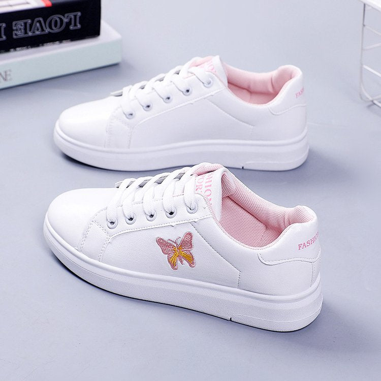 2025 spring and autumn new little white shoes female students flat casual sports shoes light lace-up street shooting breathable board shoes