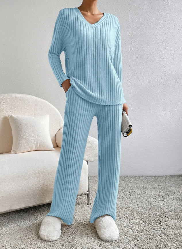 two-piece set for women,  autumn new collection: stylish and casual straight-leg pants with a chic, loose-fit v-neck ribbed knit top