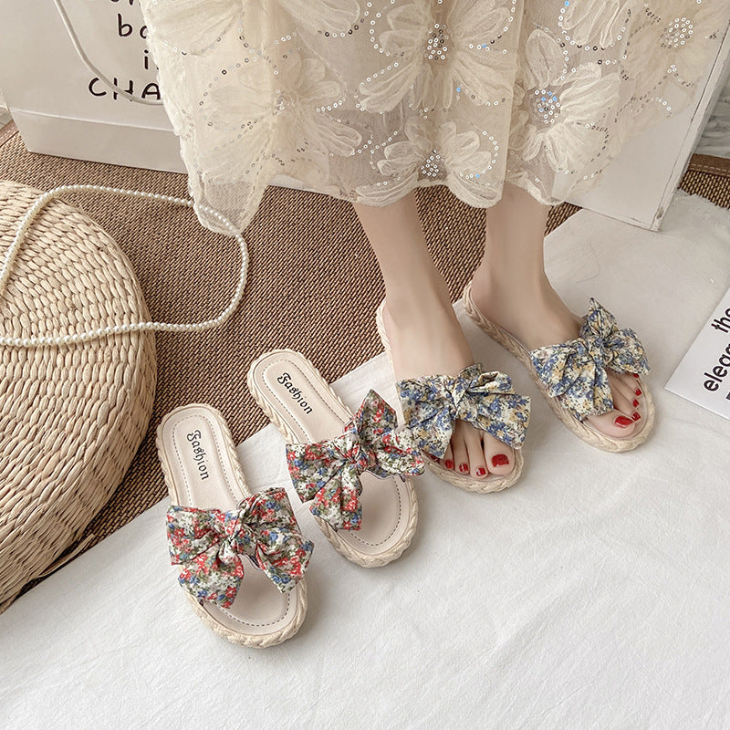 Women's summer slippers - new 2024 collection: versatile, fairy-tale style, sweet bow detail, flat sandals for beach & poolside