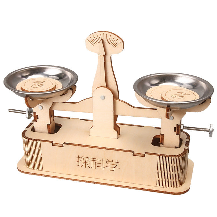 Technology small production tray scale, primary and secondary school students puzzle science experiment small invention handmade material model
