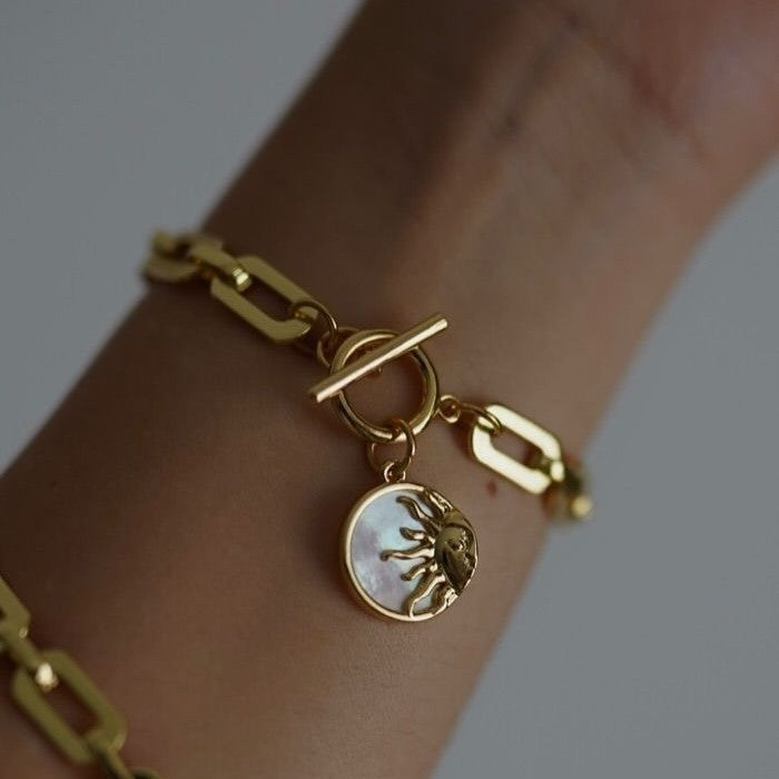 European and american cross-border retro round sun pendant necklace set, fashionable minimalist creative niche bracelet and earrings for women