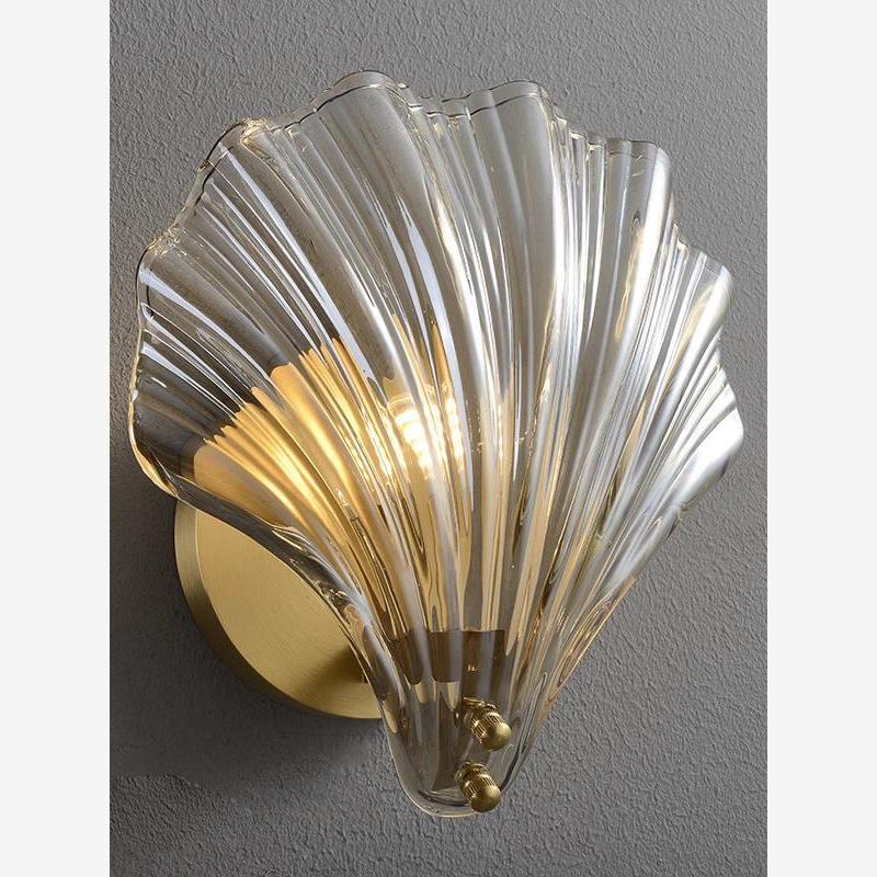 Scandinavianpopular copper-plated accessible luxury crystal wall lamp modern casual bedroom bedside shell lamp living room background wall lamp