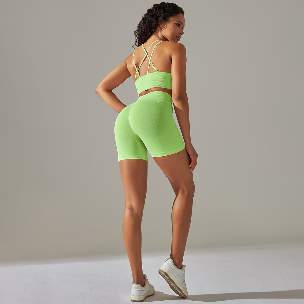 New seamless yoga set: criss-cross back sports bra & high-waisted peach lift shorts - quick-dry activewear